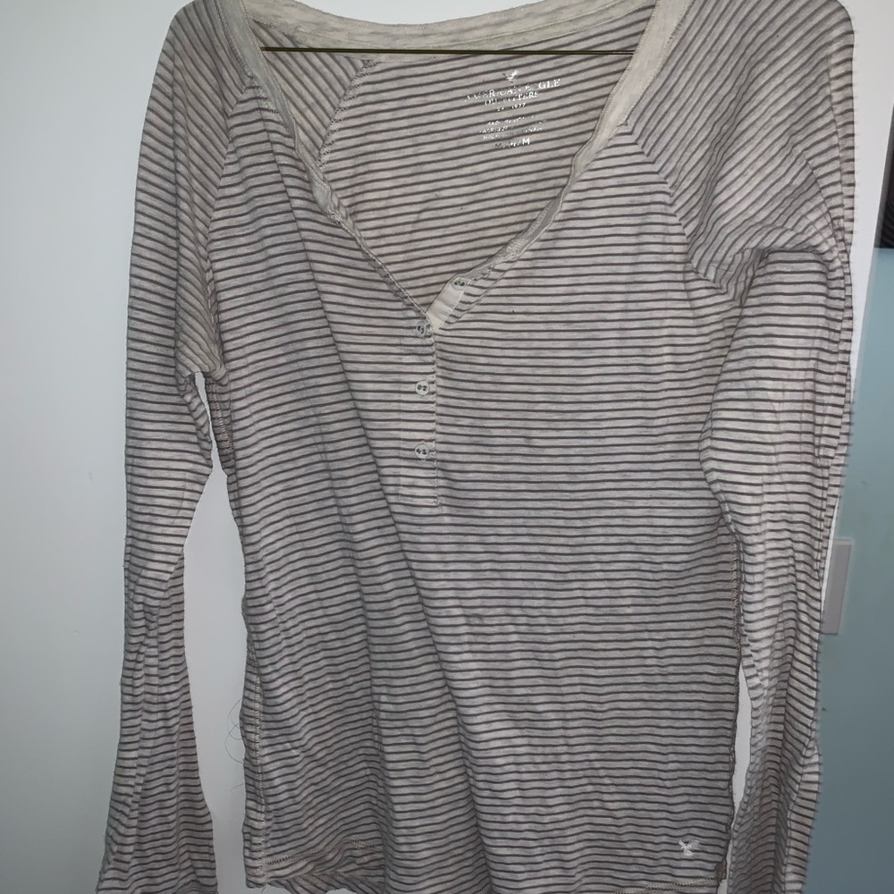 American Eagle tee